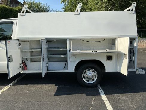 Used 2015 Ford E-350 and Econoline 350 Super Duty w/ Power Windows & Locks Group RWD image 10