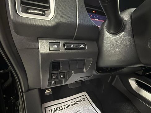 Used 2022 Nissan Frontier SV image 19