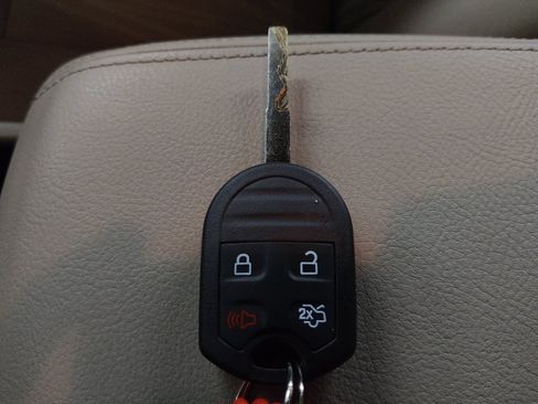 Used 2018 Ford Focus SE FWD image 32