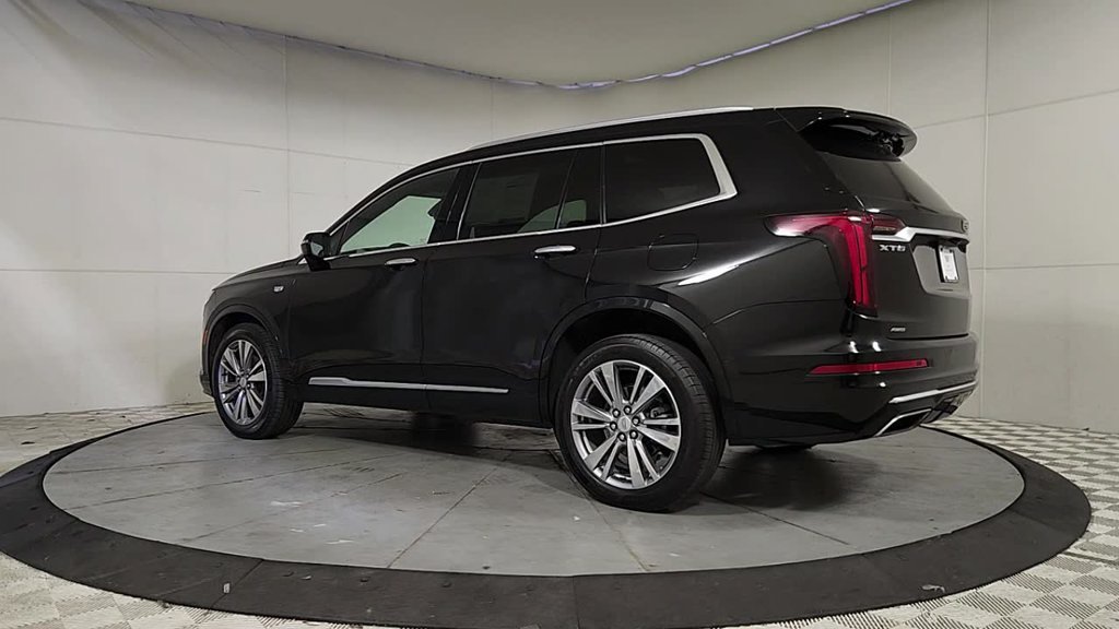 Used 2024 Cadillac XT6 Premium Luxury w/ Technology Package AWD/4WD image 5