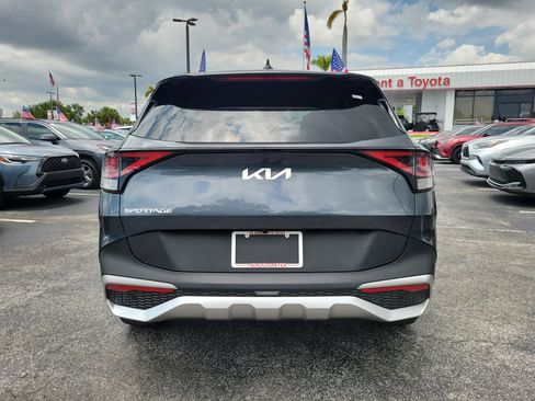 Used 2024 Kia Sportage EX FWD image 10