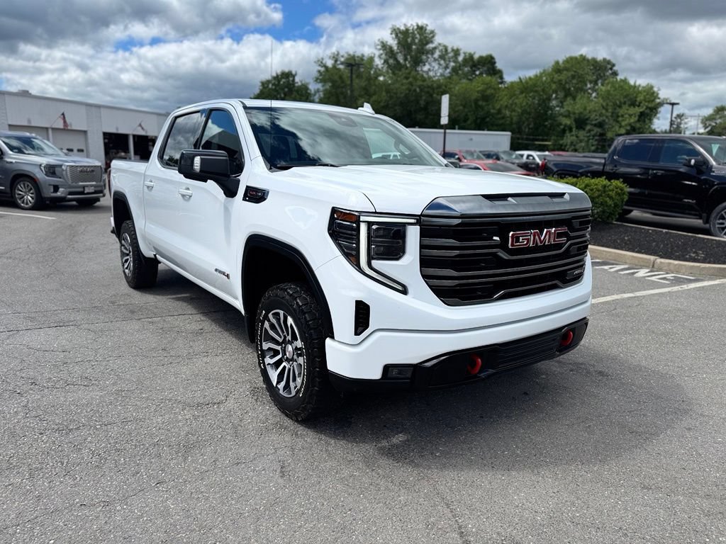 Used 2022 GMC Sierra 1500 AT4 w/ AT4 Preferred Package AWD/4WD image 8