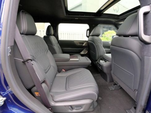 New 2025 INFINITI QX80 Autograph image 17