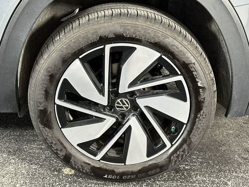 Used 2025 Volkswagen Atlas SEL image 14