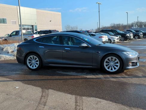 Used 2017 Tesla Model S P100D image 9