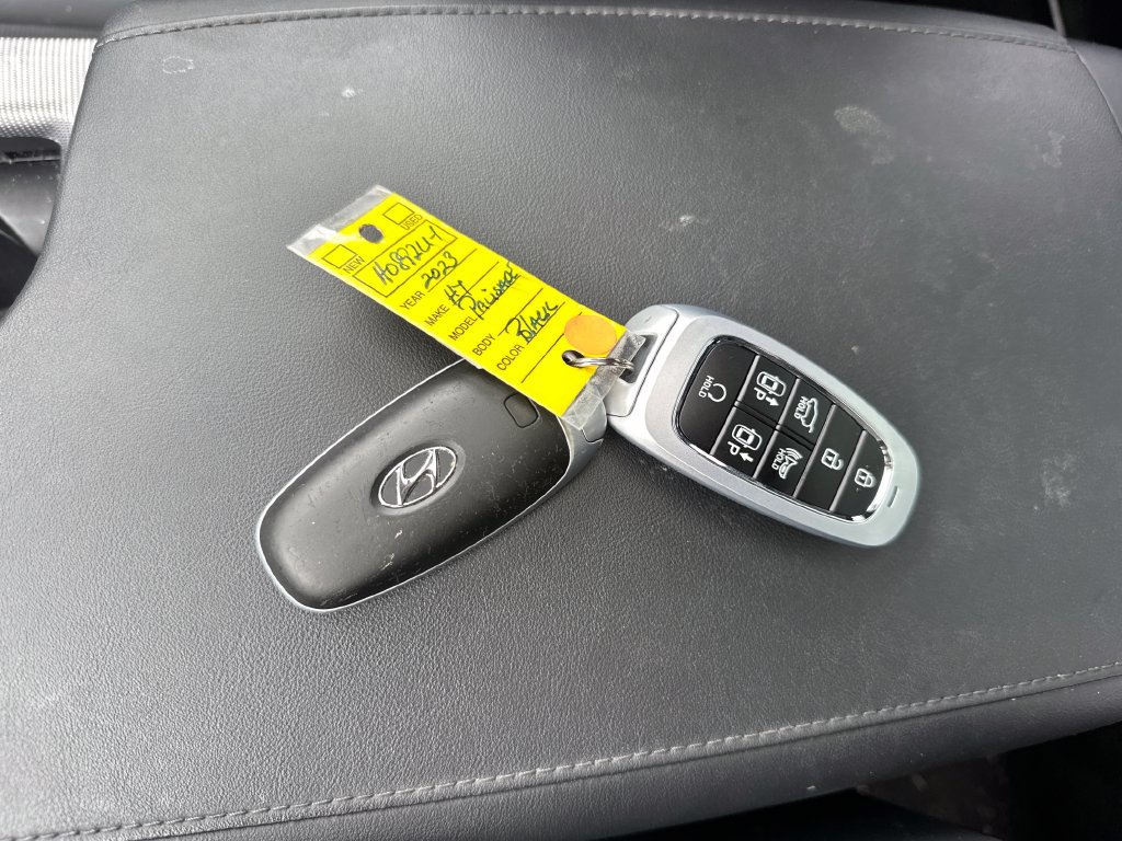 Used 2023 Hyundai Palisade Calligraphy AWD/4WD image 18