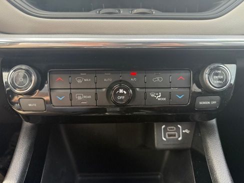 Used 2024 Jeep Compass Limited AWD/4WD image 30