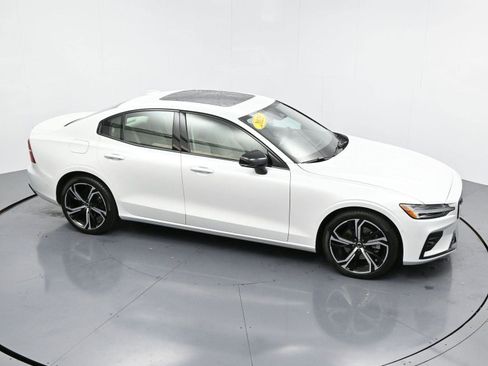Used 2025 Volvo S60 B5 Plus w/ Protection Package Premier image 39