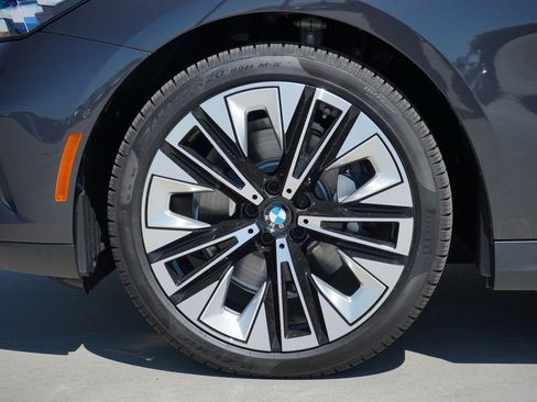 New 2026 BMW 530i w/ Premium Package RWD image 5