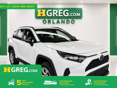 Used 2020 Toyota RAV4 LE FWD image 1