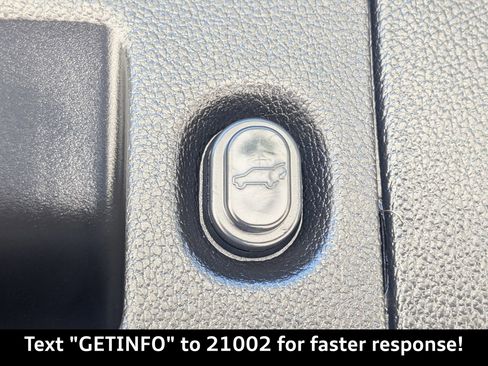 Used 2018 GMC Yukon SLE w/ SLE Value Package image 15