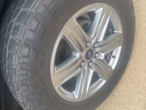 Used 2019 Ford F150 Lariat image 7