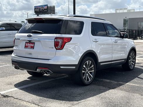Used 2019 Ford Explorer Platinum AWD/4WD image 5