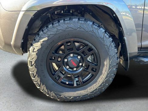 Certified 2021 Toyota 4Runner TRD Off-Road Premium w/ Moonroof Package AWD/4WD image 26