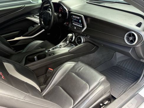 Used 2017 Chevrolet Camaro SS RWD image 22