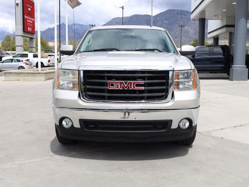 Used 2007 GMC Sierra 2500 SLT w/ Convenience Package AWD/4WD image 9