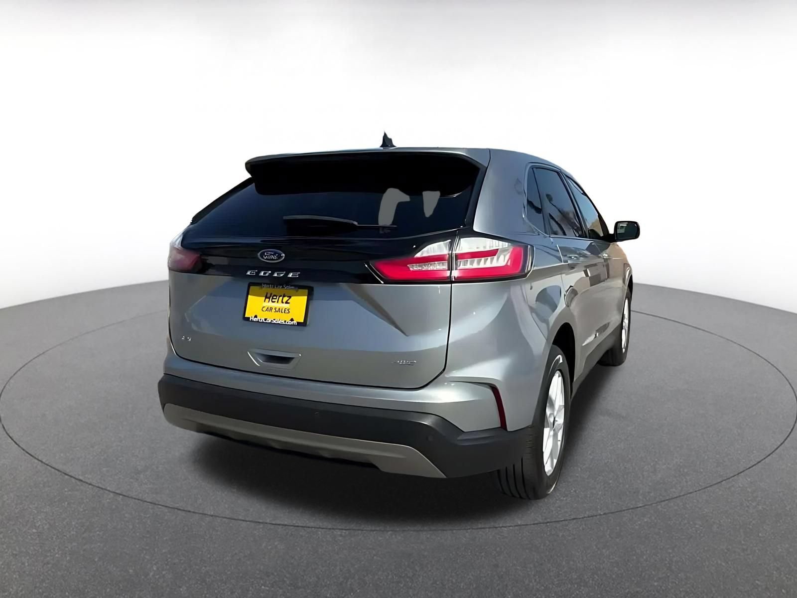 Used 2024 Ford Edge SEL AWD/4WD image 14