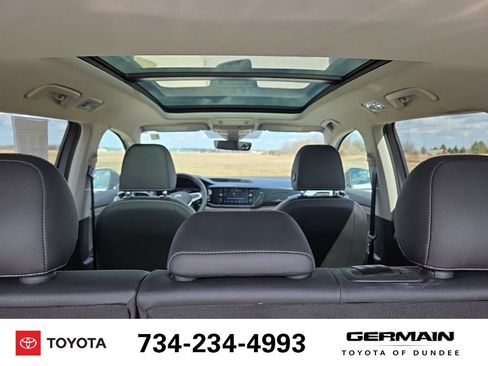 Used 2022 Volkswagen Taos SEL w/ Panoramic Sunroof Package image 21