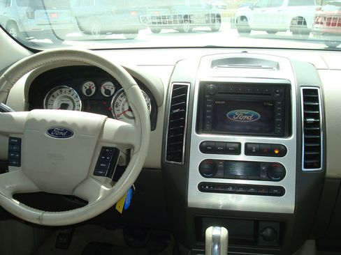 Used 2007 Ford Edge SEL Plus FWD image 10