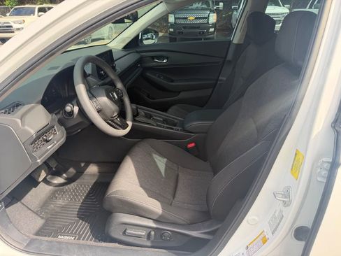Used 2024 Honda Accord EX image 9