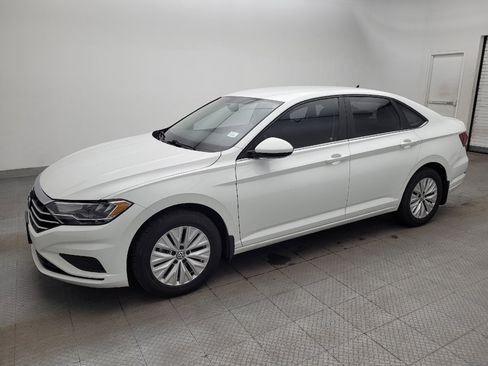 Used 2020 Volkswagen Jetta S image 2