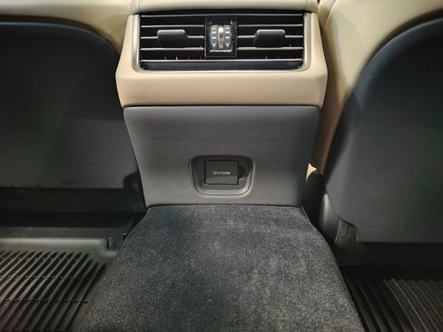 Used 2024 Lexus LS 500 RWD image 36