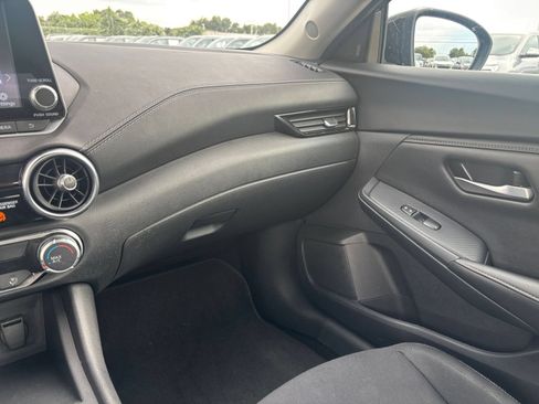 Used 2025 Nissan Sentra SV FWD image 32