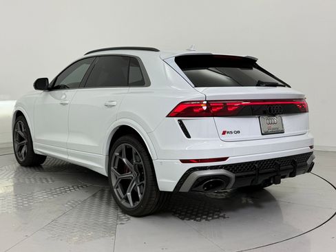 New 2026 Audi RS Q8 performance image 3