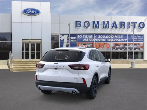 New 2025 Ford Escape SE image 8
