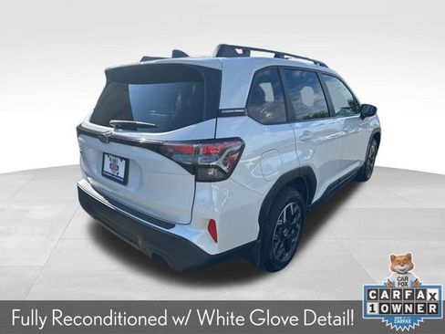 Used 2025 Subaru Forester Premium AWD/4WD image 8