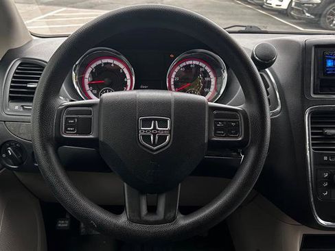 Used 2012 Dodge Grand Caravan SXT image 9