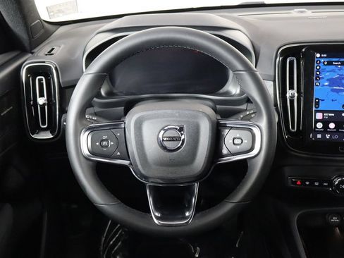 Used 2023 Volvo C40 P8 Recharge Ultimate AWD/4WD image 7