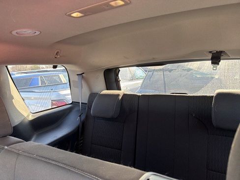 Used 2019 GMC Yukon SLE w/ SLE Value Package image 9