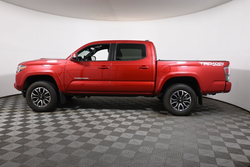 Used 2022 Toyota Tacoma TRD Sport w/ Technology Package AWD/4WD image 2