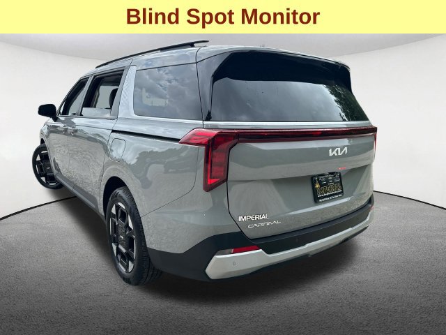 Used 2026 Kia Carnival EX FWD image 8