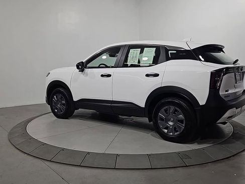 Certified 2025 Nissan Kicks S image 3