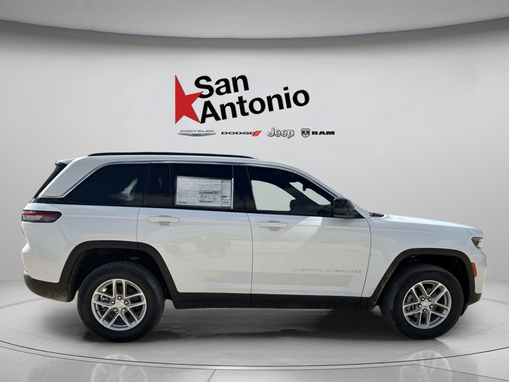 New 2025 Jeep Grand Cherokee Laredo X w/ Luxury Tech Group I RWD image 16