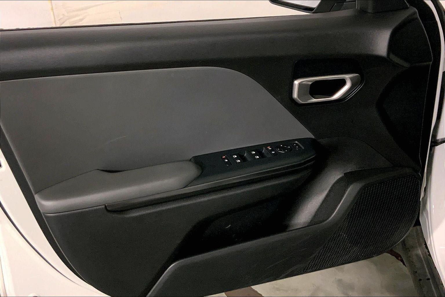 Certified 2025 Kia K4 FWD image 24