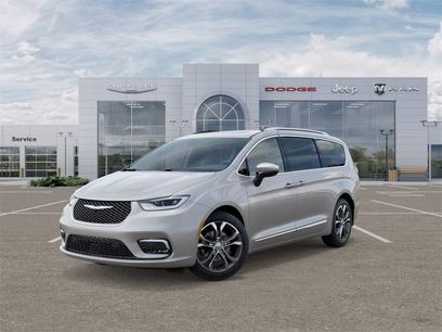 New 2026 Chrysler Pacifica Pinnacle