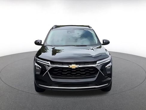 Used 2025 Chevrolet Trax LT w/ LT Convenience Package FWD image 4