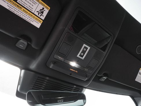 Used 2023 Land Rover Discovery Sport S R-Dynamic image 32