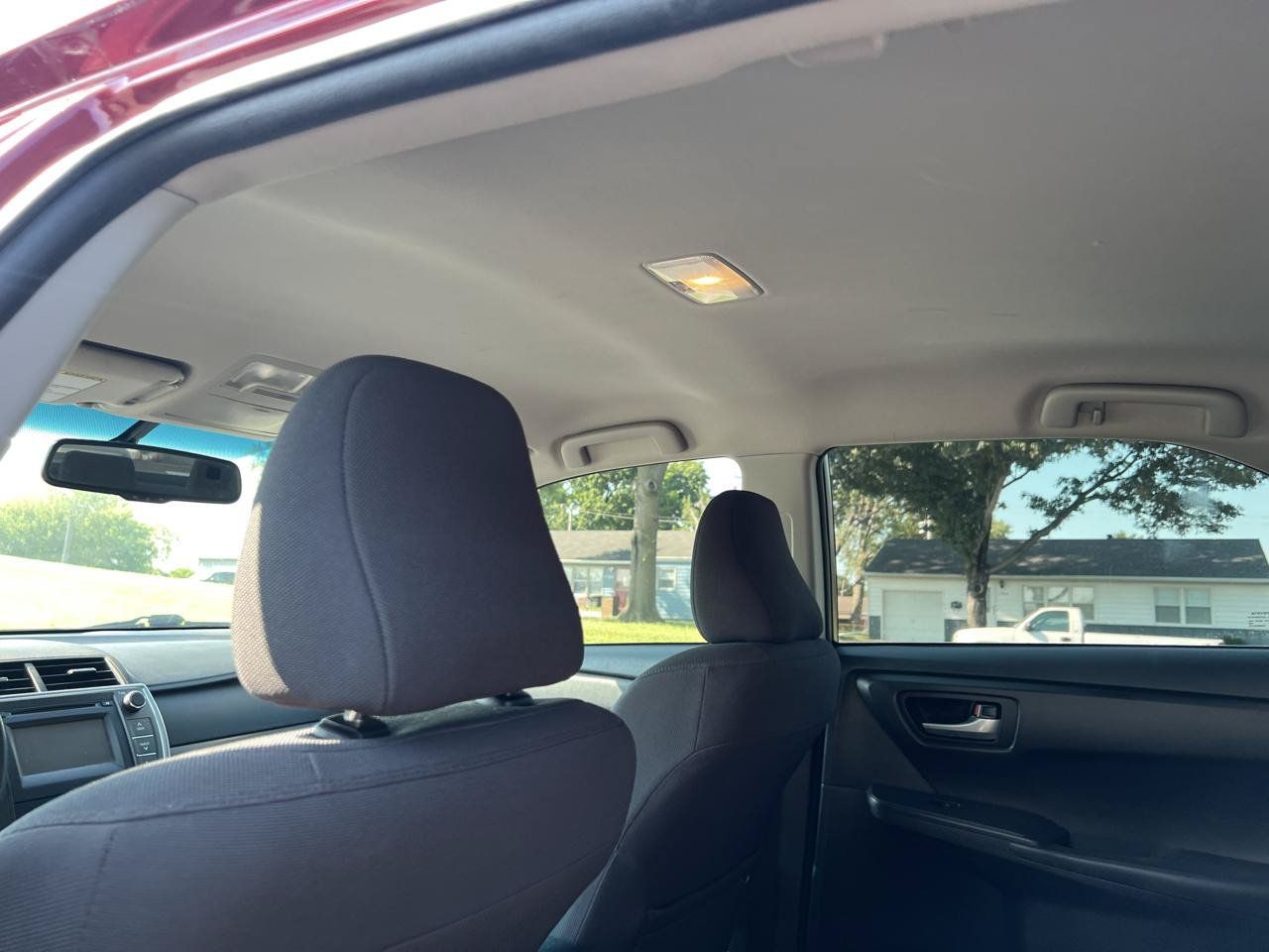 Used 2017 Toyota Camry LE FWD image 27
