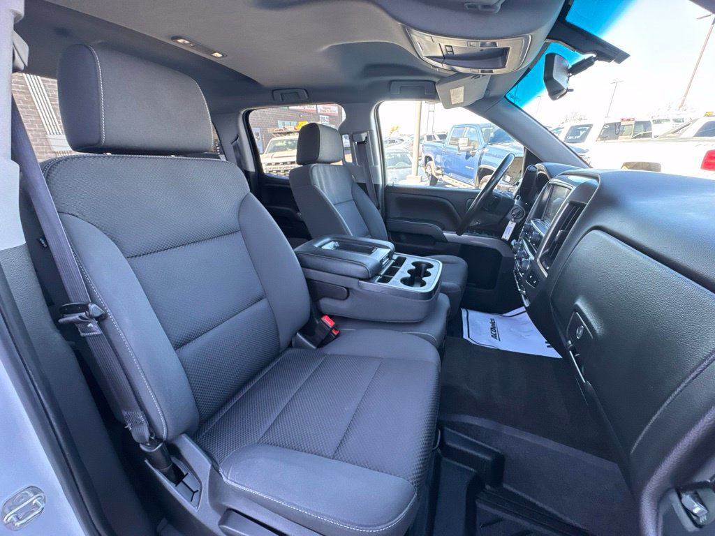 Used 2017 Chevrolet Silverado 1500 LT w/ All Star Edition AWD/4WD image 34