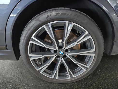 Used 2021 BMW X7 M50i w/ Dynamic Handling Package AWD/4WD image 32