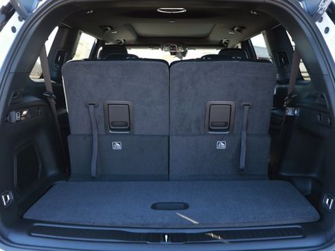 New 2025 Jeep Grand Cherokee L Limited w/ Black Appearance Package image 10