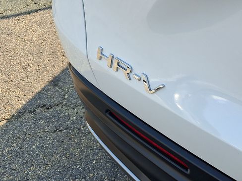 Certified 2024 Honda HR-V Sport image 31