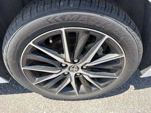 Used 2024 Toyota Camry SE w/ Convenience Package FWD image 31