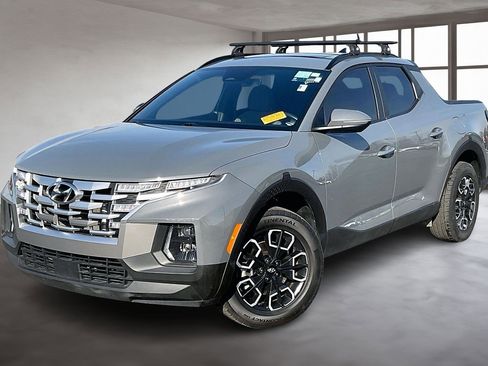 Used 2023 Hyundai Santa Cruz SEL Premium image 3