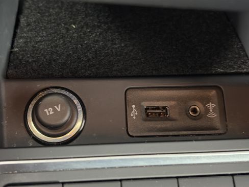 Used 2017 Volkswagen Jetta SE FWD image 23