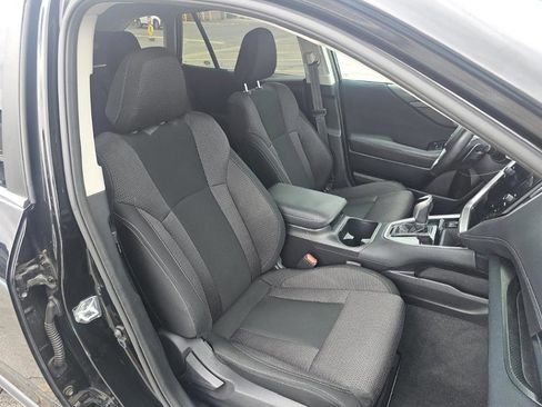 Used 2023 Subaru Outback Premium AWD/4WD image 12